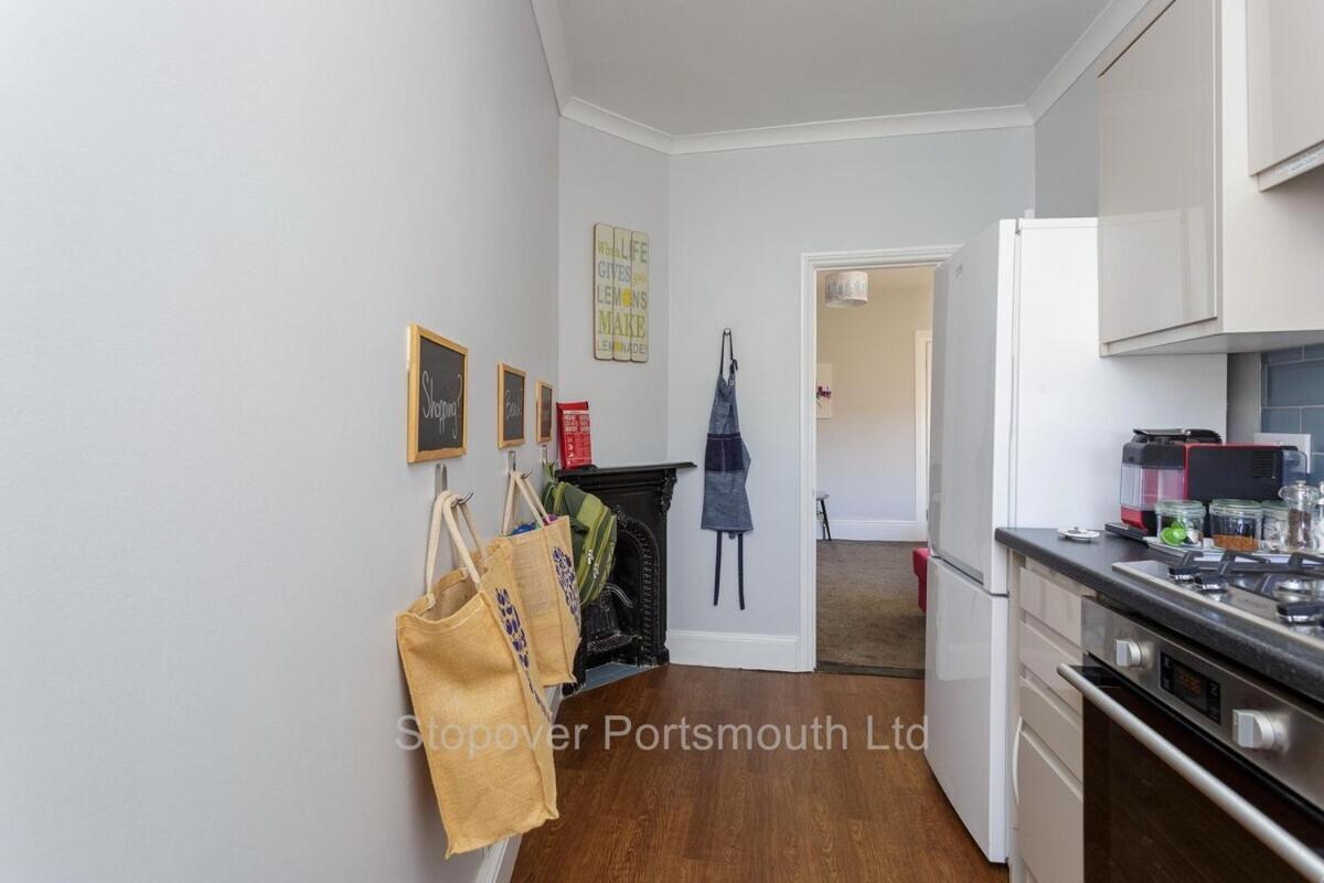 Stopover At Orchard Apartment Light And Cosy Portsmouth Eksteriør billede